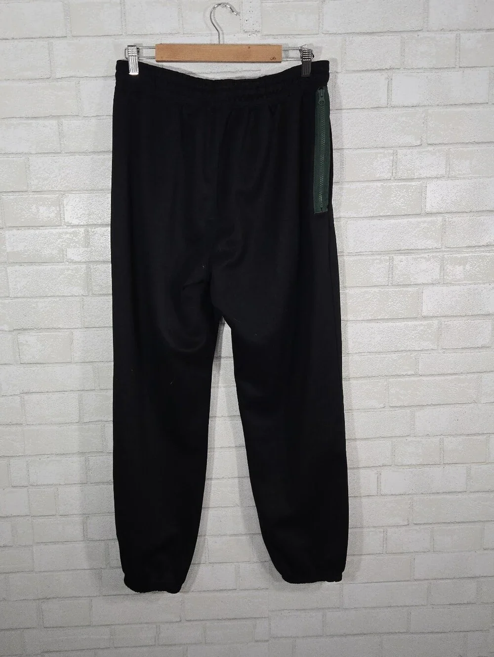 NBA Nike Milwaukee Bucks black sweats